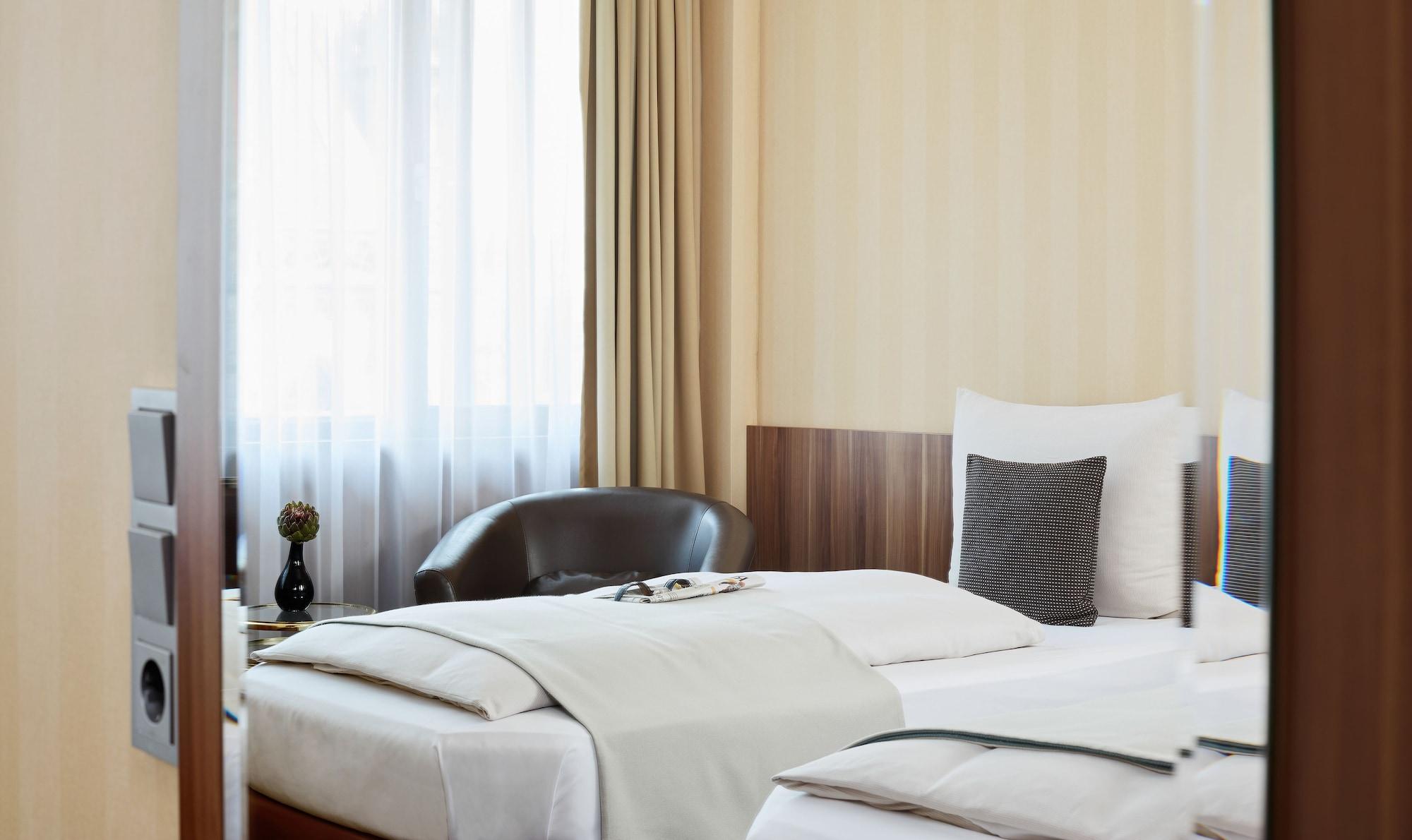 Living Hotel Duesseldorf Bagian luar foto