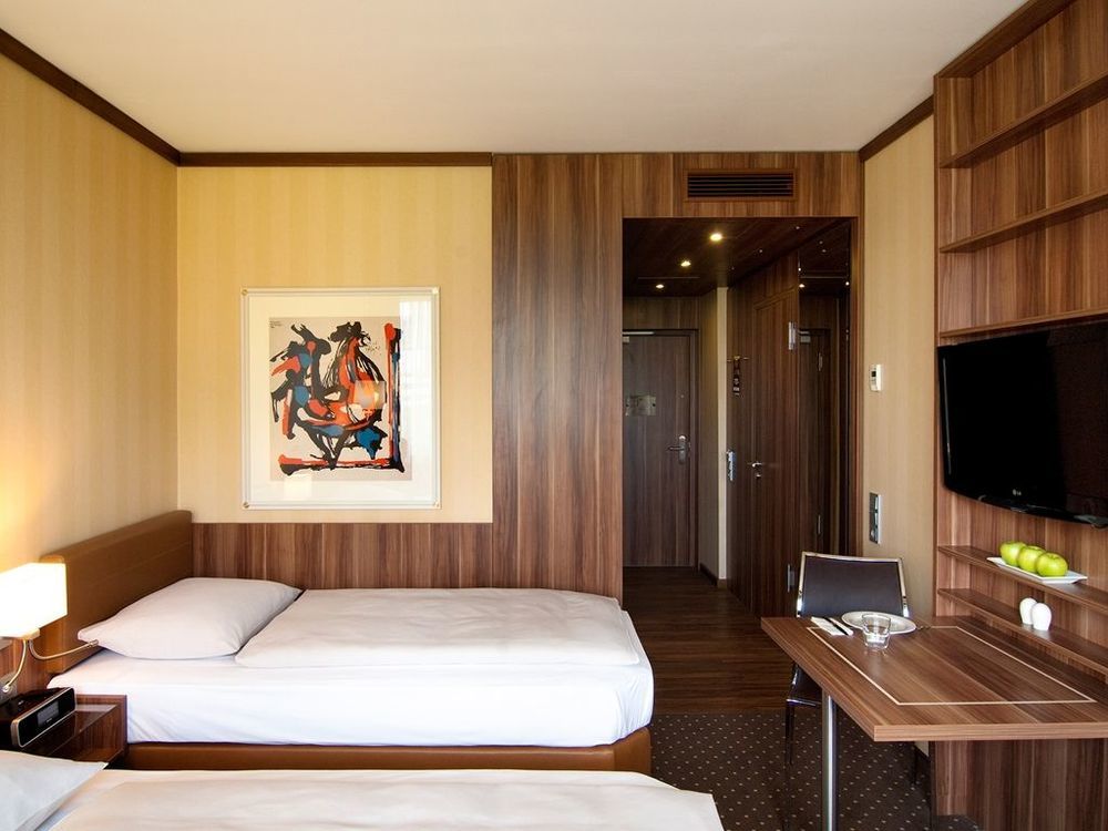Living Hotel Duesseldorf Bagian luar foto