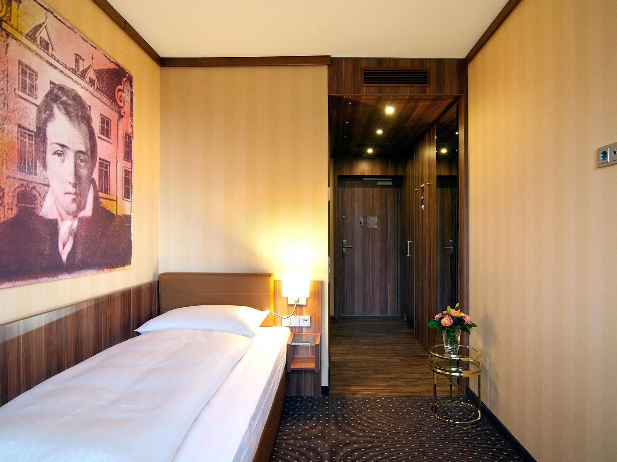 Living Hotel Duesseldorf Bagian luar foto